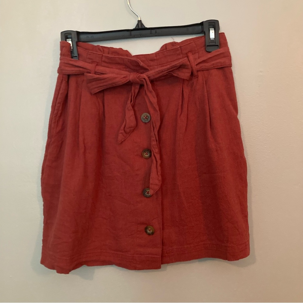 4/$10 - Hollister Ultra High-Rise Paper Bag Skirt - Picture 2 of 11